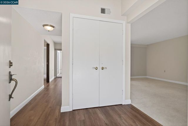1124 Oakmont Dr 4, Walnut Creek, CA 94595