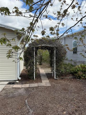 1735 DOROTHY BOULEVARD, Lutz, FL 33558