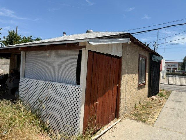 7408 Baird Avenue, Reseda, CA 91335