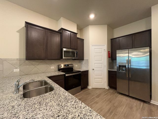 5435 Devils Gate Unit 1, Converse, TX 78109