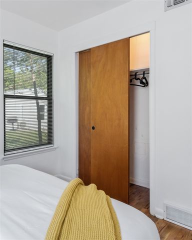 1007 Epenard Street, Dallas, TX 75211