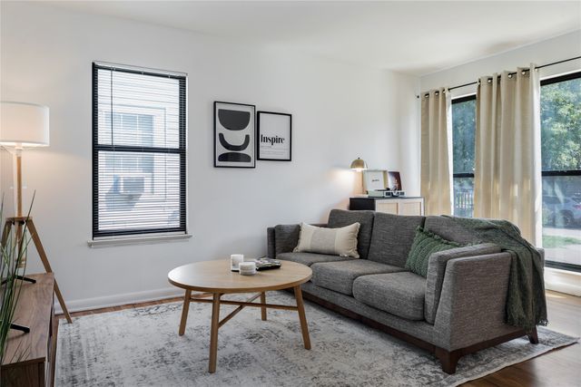 1007 Epenard Street, Dallas, TX 75211