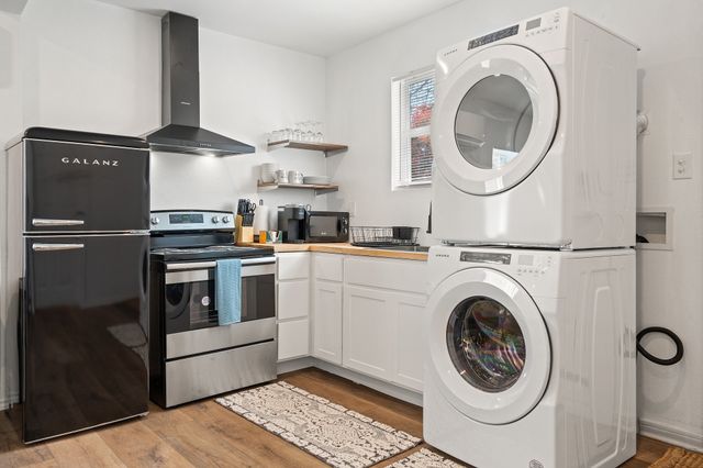 1007 Epenard Street, Dallas, TX 75211