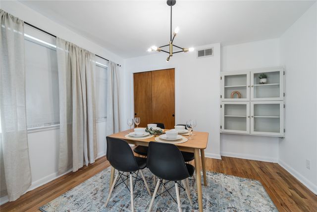 1007 Epenard Street, Dallas, TX 75211