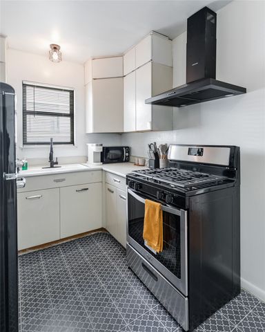 1007 Epenard Street, Dallas, TX 75211