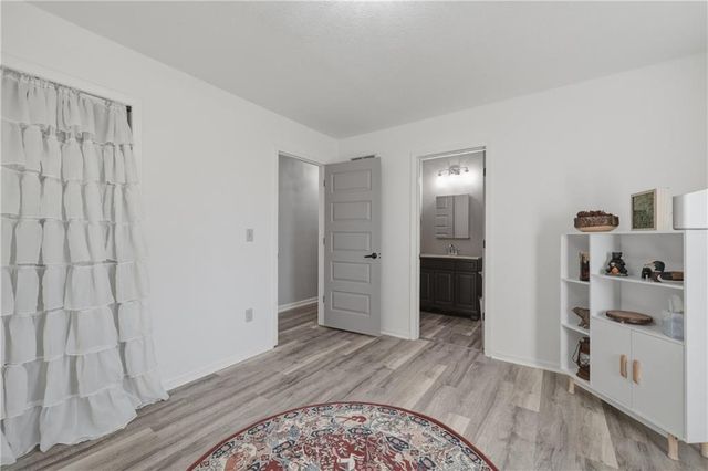 829 Quail Ridge Road, Peculiar, MO 64078