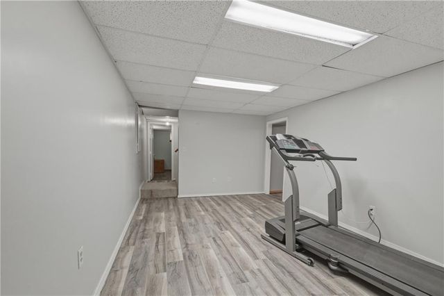 829 Quail Ridge Road, Peculiar, MO 64078