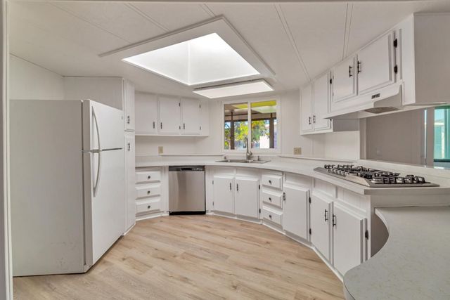 8 Coral Way 8, Half Moon Bay, CA 94019