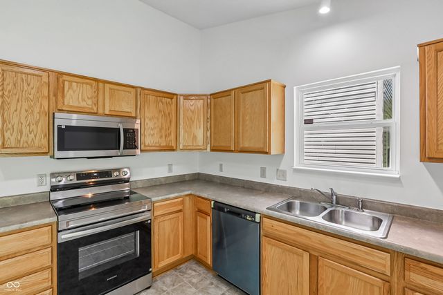 2045 Sotheby Lane, Indianapolis, IN 46239