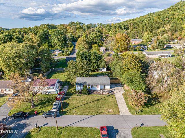 2410 Stewart Street, Johnson City, TN 37601