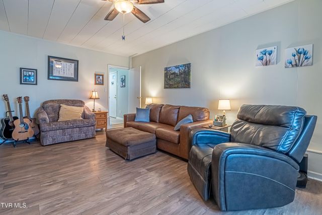 2410 Stewart Street, Johnson City, TN 37601