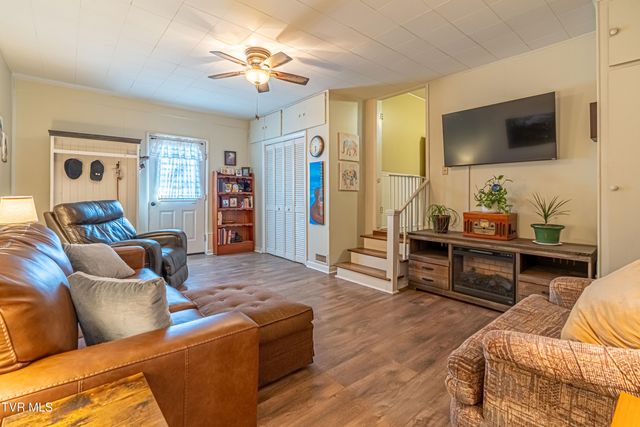 2410 Stewart Street, Johnson City, TN 37601