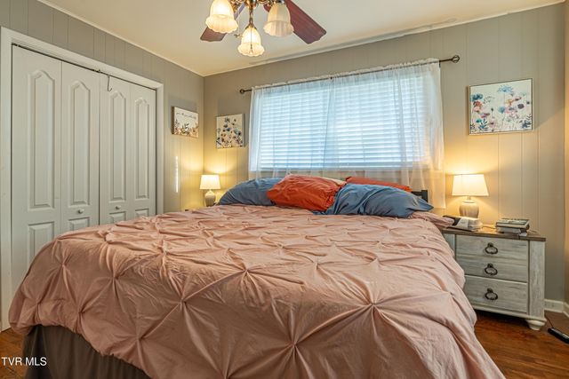 2410 Stewart Street, Johnson City, TN 37601