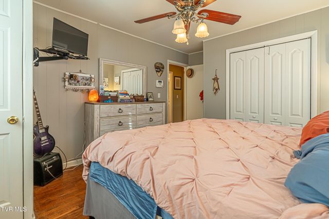 2410 Stewart Street, Johnson City, TN 37601