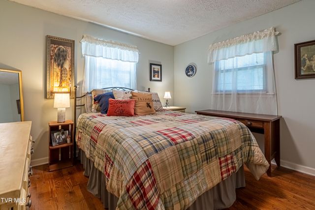 2410 Stewart Street, Johnson City, TN 37601