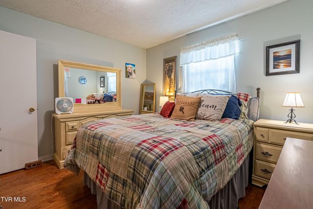 2410 Stewart Street, Johnson City, TN 37601