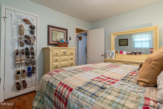 2410 Stewart Street, Johnson City, TN 37601