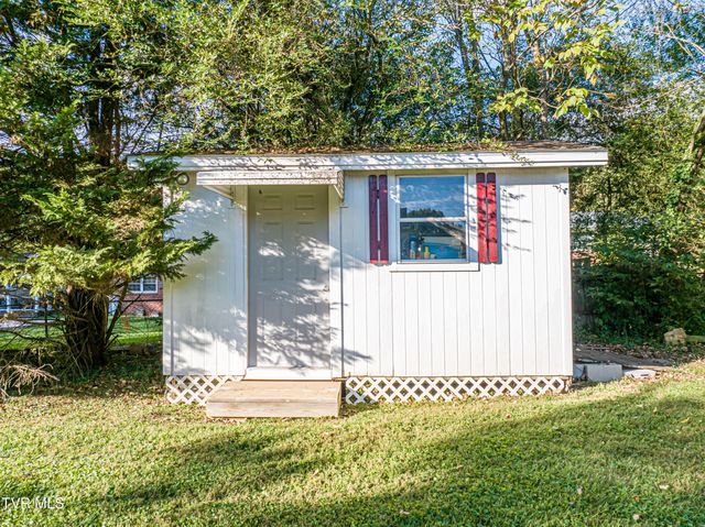2410 Stewart Street, Johnson City, TN 37601