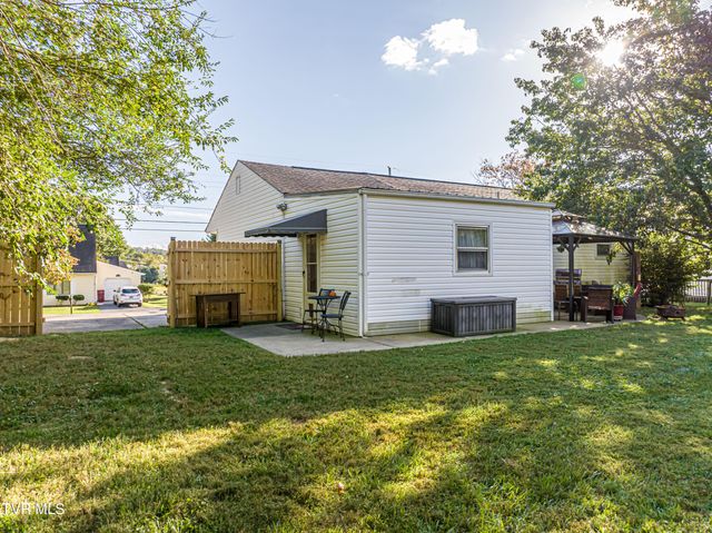 2410 Stewart Street, Johnson City, TN 37601
