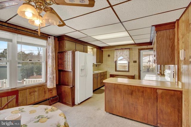 6 MEADOW AVE, Tamaqua, PA 18252