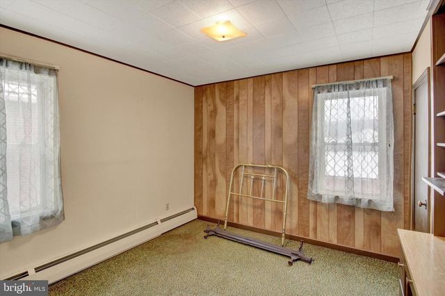 6 MEADOW AVE, Tamaqua, PA 18252