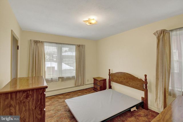 6 MEADOW AVE, Tamaqua, PA 18252