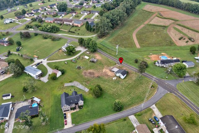 7952 Hill Rd, Knoxville, TN 37938