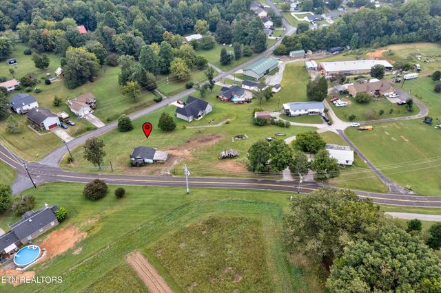 7952 Hill Rd, Knoxville, TN 37938