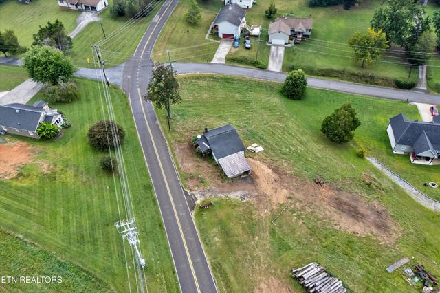 7952 Hill Rd, Knoxville, TN 37938