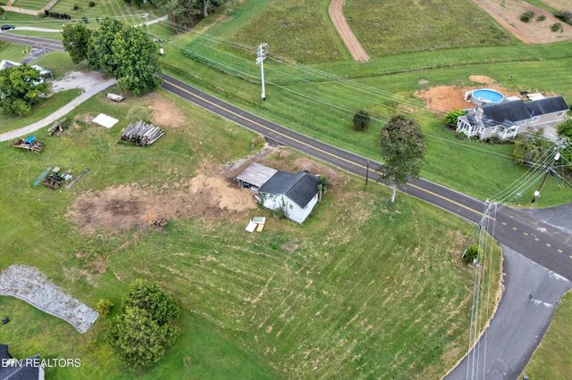 7952 Hill Rd, Knoxville, TN 37938