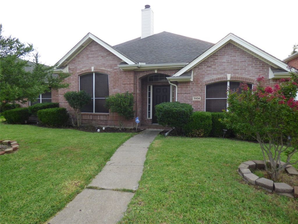 3904 Valez Drive, Carrollton, TX 75007