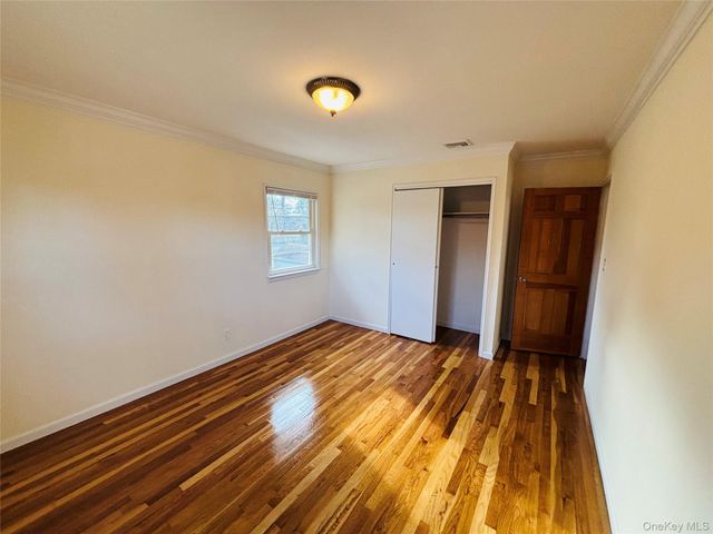 71 Willits Road, Glen Cove, NY 11542