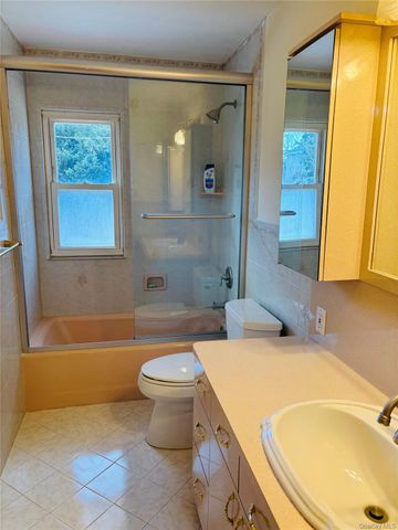 71 Willits Road, Glen Cove, NY 11542
