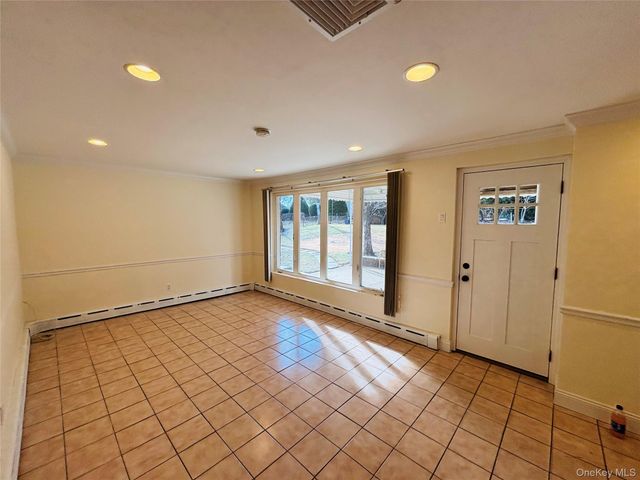 71 Willits Road, Glen Cove, NY 11542