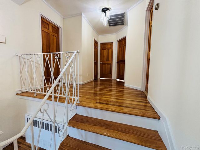 71 Willits Road, Glen Cove, NY 11542
