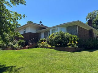71 Willits Road, Glen Cove, NY 11542