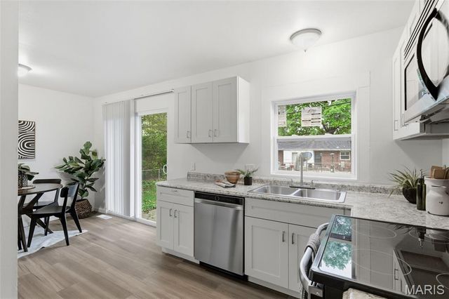 11795 Old Halls Ferry Road, Florissant, MO 63033