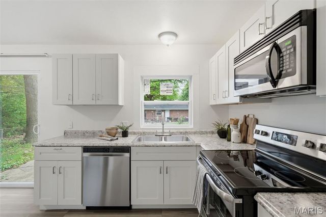 11795 Old Halls Ferry Road, Florissant, MO 63033