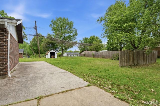 11795 Old Halls Ferry Road, Florissant, MO 63033