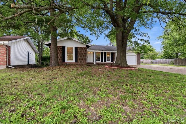 11795 Old Halls Ferry Road, Florissant, MO 63033