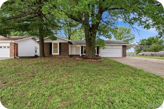 11795 Old Halls Ferry Road, Florissant, MO 63033