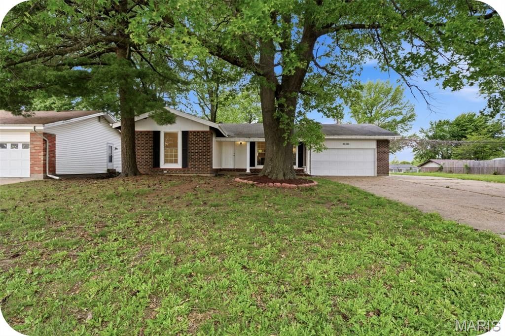 11795 Old Halls Ferry Road, Florissant, MO 63033