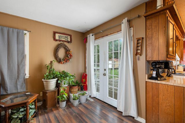 2215 East Sharon, Springfield, MO 65803