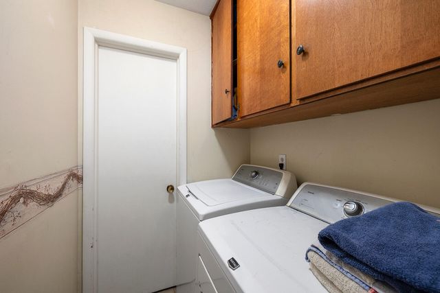 2215 East Sharon, Springfield, MO 65803