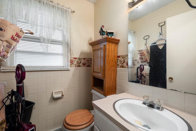 2215 East Sharon, Springfield, MO 65803