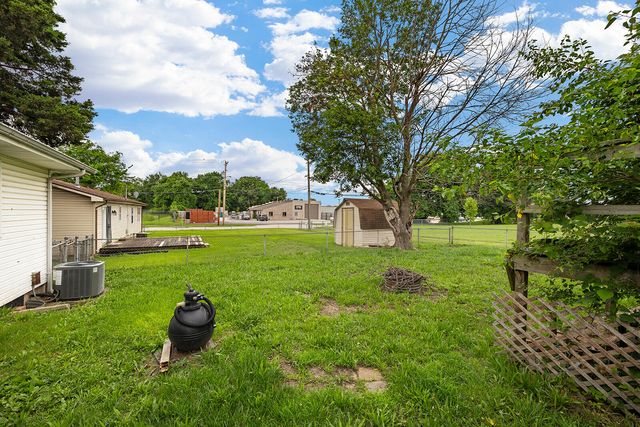 2215 East Sharon, Springfield, MO 65803