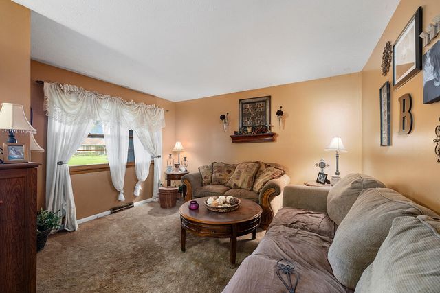 2215 East Sharon, Springfield, MO 65803
