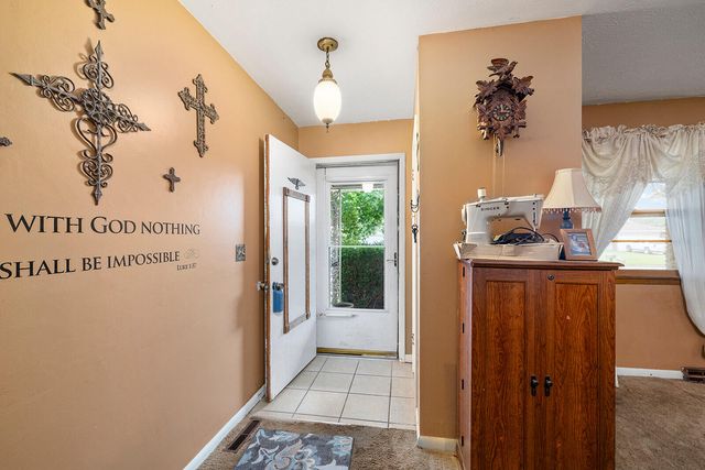 2215 East Sharon, Springfield, MO 65803