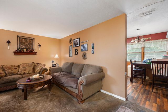 2215 East Sharon, Springfield, MO 65803
