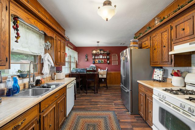 2215 East Sharon, Springfield, MO 65803